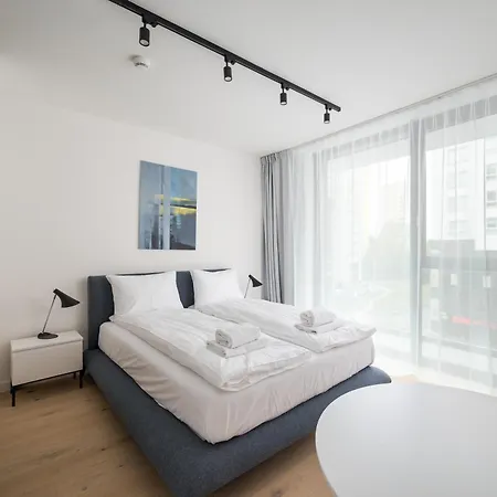 Wilanowska Metro * Warschau