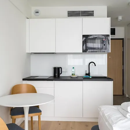 Wilanowska Metro * وارسو