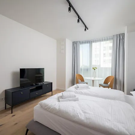 Wilanowska Metro * وارسو