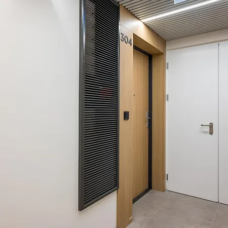 Wilanowska Metro Apartment Warsaw